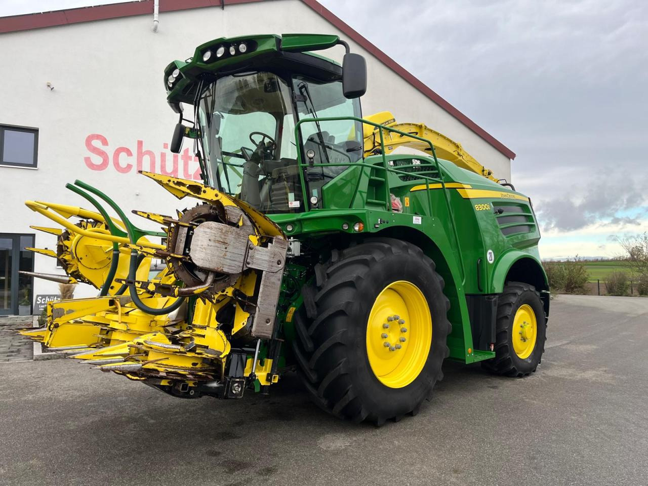 John Deere 8300i Maishäcksler 910Bh - Кормоуборочный комбайн: фото 1 John Deere 8300i Maishäcksler 910Bh - Кормоуборочный комбайн: фото 1