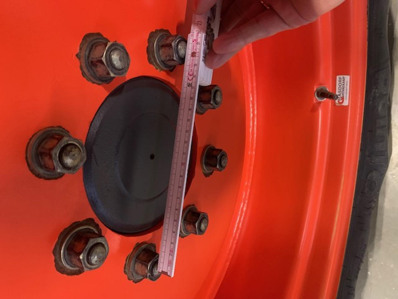 Taurus Pflegeräder 340/85 R48, 13.6 R28 Ex Kubota - Навесное оборудование: фото 1 Taurus Pflegeräder 340/85 R48, 13.6 R28 Ex Kubota - Навесное оборудование: фото 1