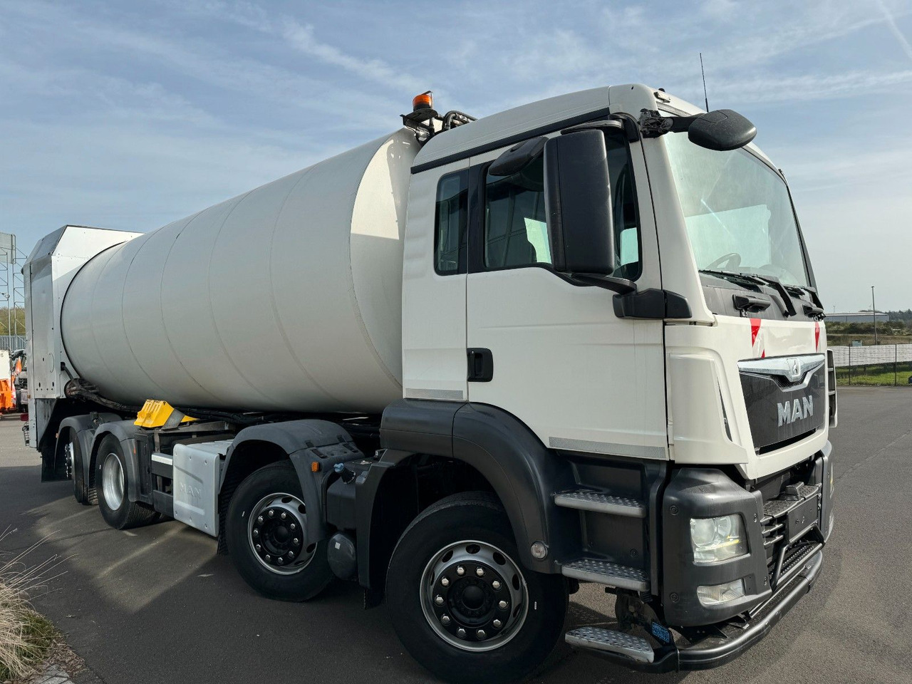 MAN TGS 32.360 8x2 Euro 6 Faun Rotopress 525 L MAN TGS 32.360 8x2 Euro 6 Faun Rotopress 525 L - Мусоровоз: фото 1 MAN TGS 32.360 8x2 Euro 6 Faun Rotopress 525 L MAN TGS 32.360 8x2 Euro 6 Faun Rotopress 525 L - Мусоровоз: фото 1