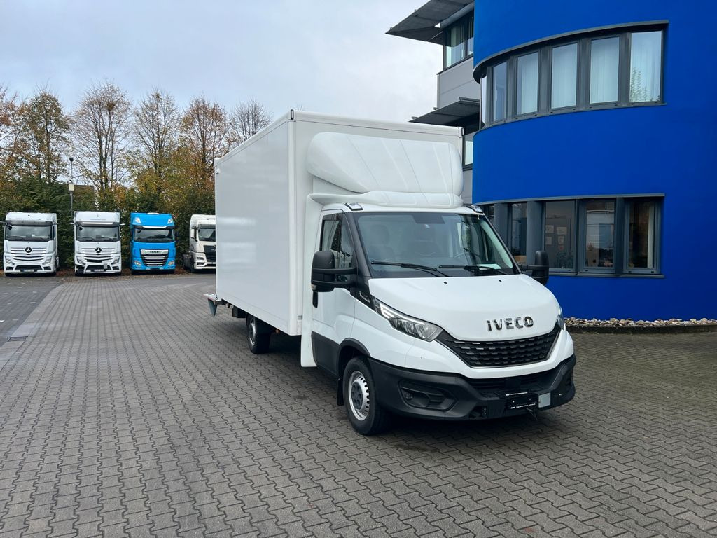 Iveco Daily 35S18 - Фургон с закрытым кузовом: фото 1 Iveco Daily 35S18 - Фургон с закрытым кузовом: фото 1