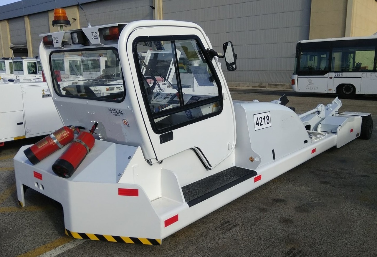 TLD Towbarless Pushback TPX 100 E - Аэродромный тягач: фото 1 TLD Towbarless Pushback TPX 100 E - Аэродромный тягач: фото 1