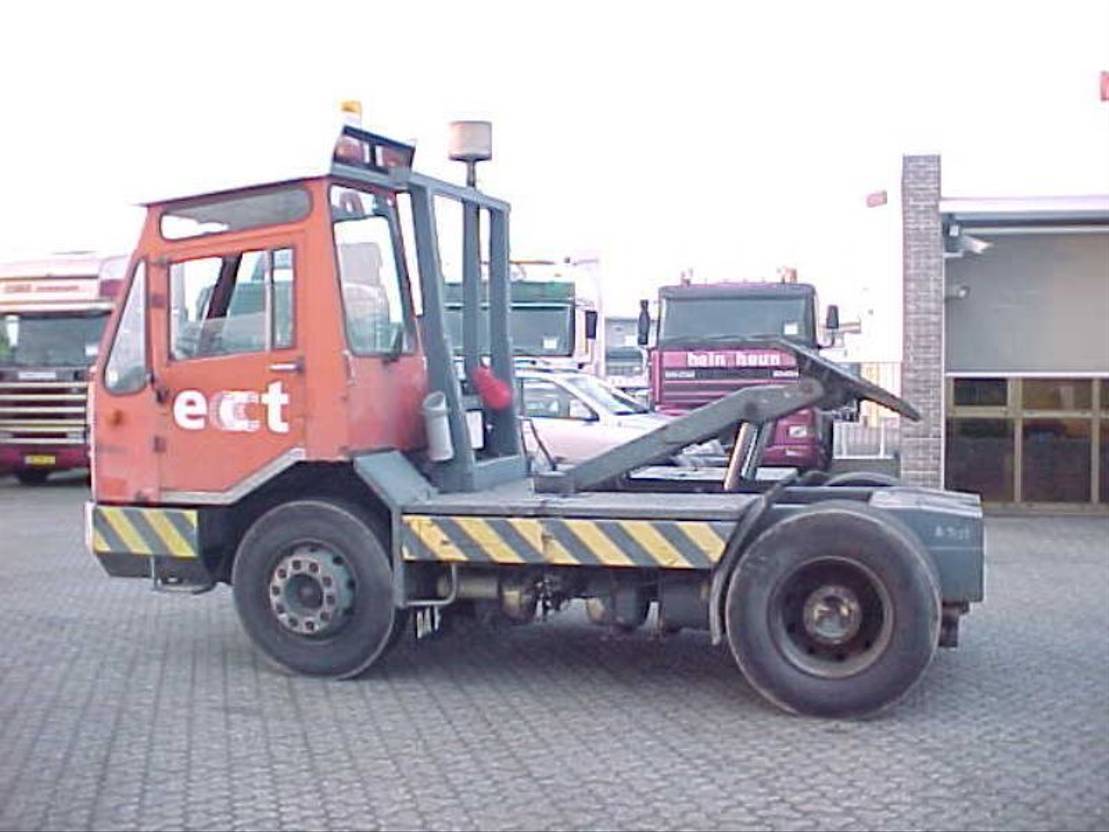 Тягач DAF TUGMASTER: фото 1