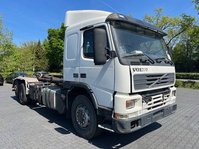Volvo FM 12.420 FM12.420 6x2 - Грузовик-контейнеровоз/ Сменный кузов: фото 2 Volvo FM 12.420 FM12.420 6x2 - Грузовик-контейнеровоз/ Сменный кузов: фото 2