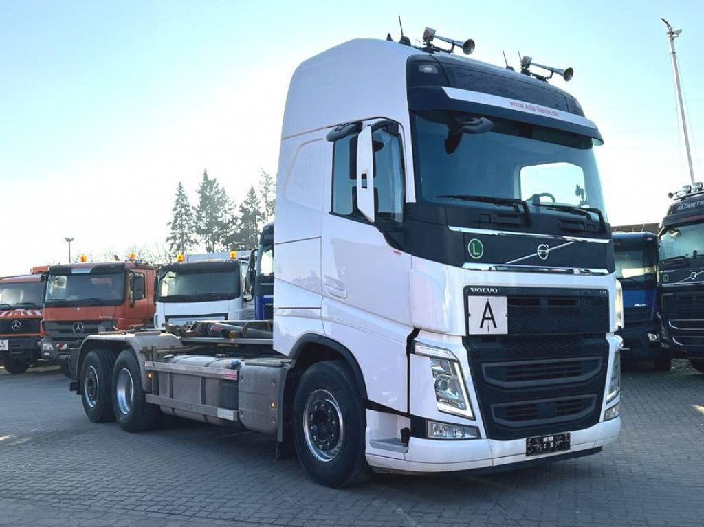 Volvo FH 500 6x2 Abrollkipper Funkfernbedienung - Крюковой мультилифт: фото 2 Volvo FH 500 6x2 Abrollkipper Funkfernbedienung - Крюковой мультилифт: фото 2