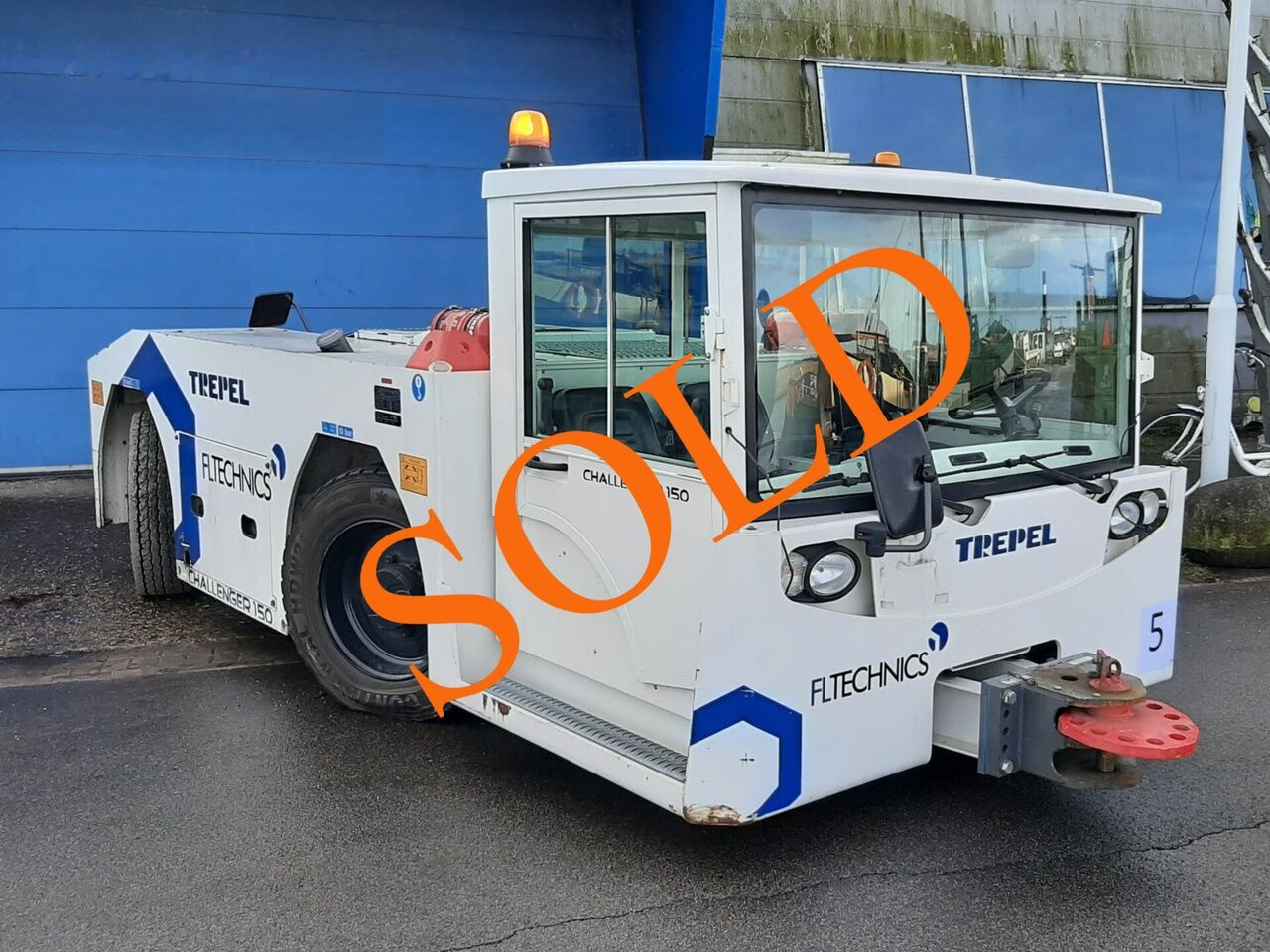 Trepel Challenger 150 - Аэродромный тягач: фото 1 Trepel Challenger 150 - Аэродромный тягач: фото 1