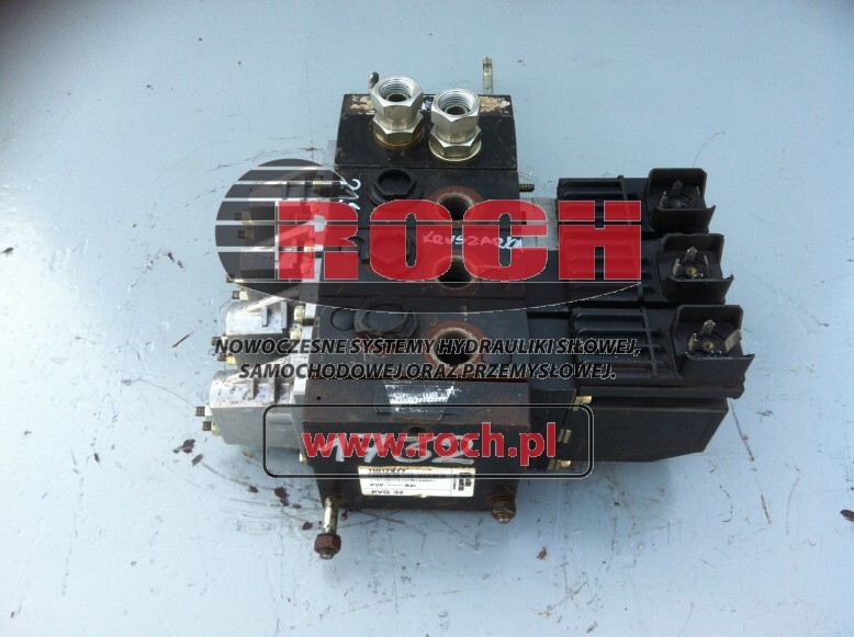 SAUER DANFOSS PVG32 11017977 110179774107B122641 157F247 157F72472106G138980 - 4 SEKCYJNY + CEWKI 24VDC 157B4128 - Гидравлический клапан для Строительной техники: фото 1 SAUER DANFOSS PVG32 11017977 110179774107B122641 157F247 157F72472106G138980 - 4 SEKCYJNY + CEWKI 24VDC 157B4128 - Гидравлический клапан для Строительной техники: фото 1