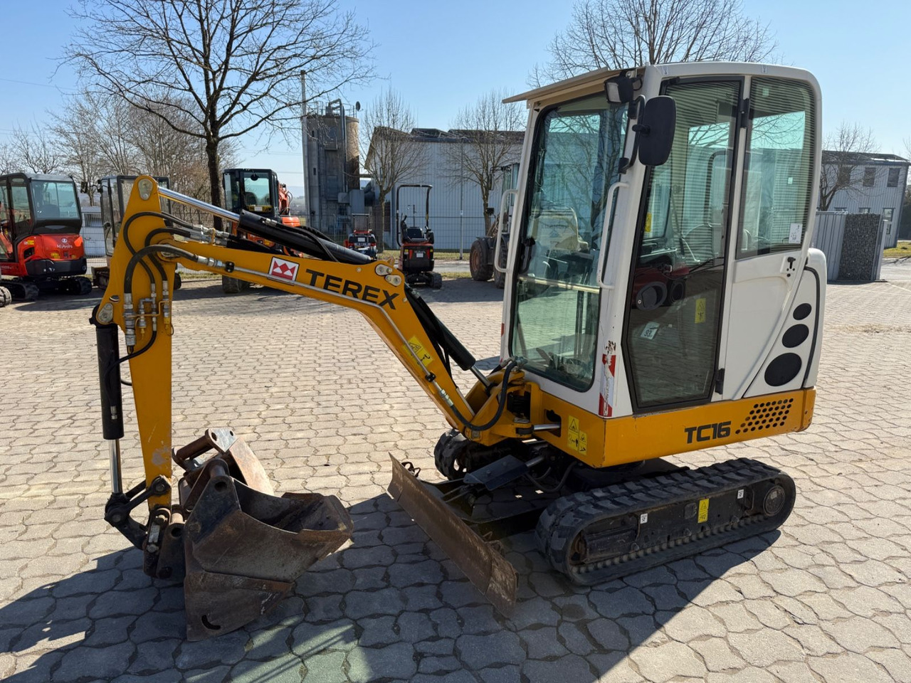 Terex TC 16, Bj 14, 1400 BH, SWE, 3 Löffel - Мини-экскаватор: фото 1 Terex TC 16, Bj 14, 1400 BH, SWE, 3 Löffel - Мини-экскаватор: фото 1