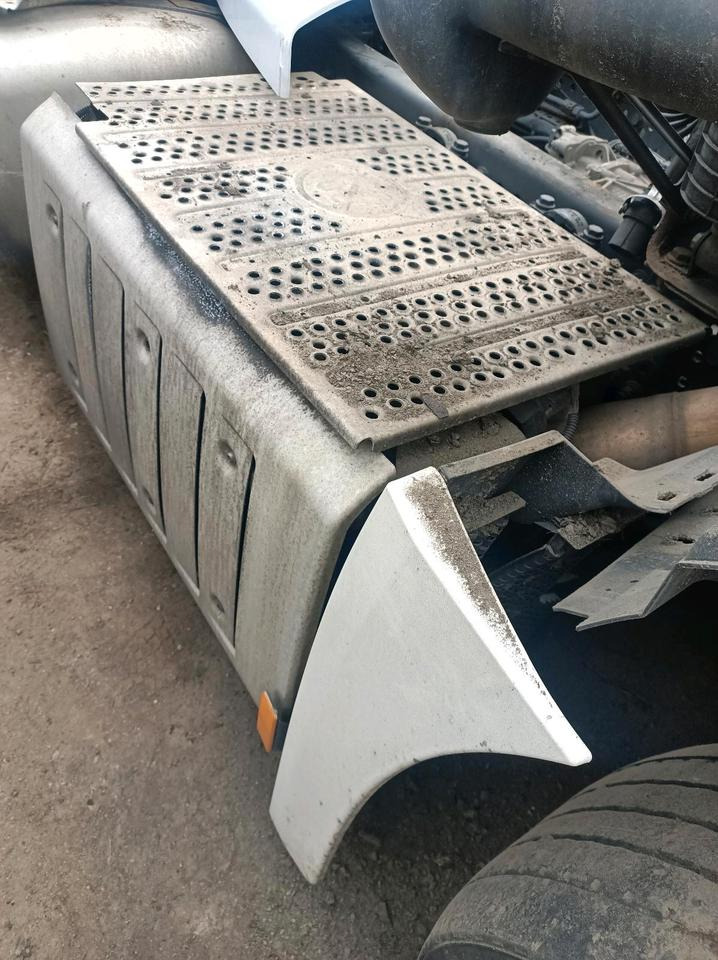 Abgasanlage Actros MP4 Euro 6 - Запчасти: фото 1