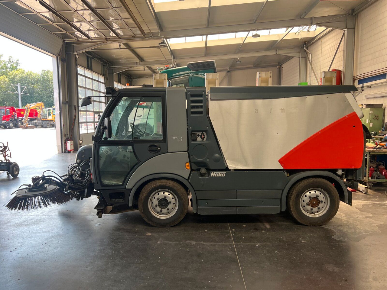 Hako Citymaster CM 2200 Kehrmaschine 2 m³ - Подметально-уборочная машина: фото 4 Hako Citymaster CM 2200 Kehrmaschine 2 m³ - Подметально-уборочная машина: фото 4