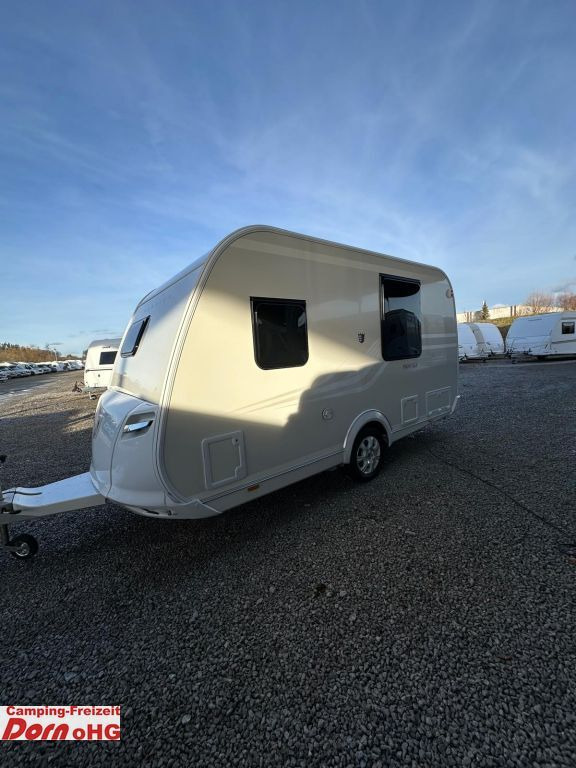 Tabbert Pantiga 390 WD 2,3 ehem. Messefahrzeug Tabbert Pantiga 390 WD 2,3 ehem. Messefahrzeug - Прицеп дача: фото 3 Tabbert Pantiga 390 WD 2,3 ehem. Messefahrzeug Tabbert Pantiga 390 WD 2,3 ehem. Messefahrzeug - Прицеп дача: фото 3