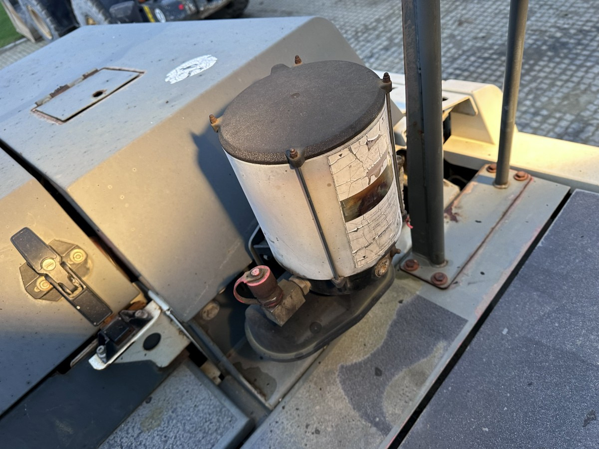LIEBHERR R 934 C HDSL Top Zustand !!! Kein 936 в лизинг LIEBHERR R 934 C HDSL Top Zustand !!! Kein 936: фото 6