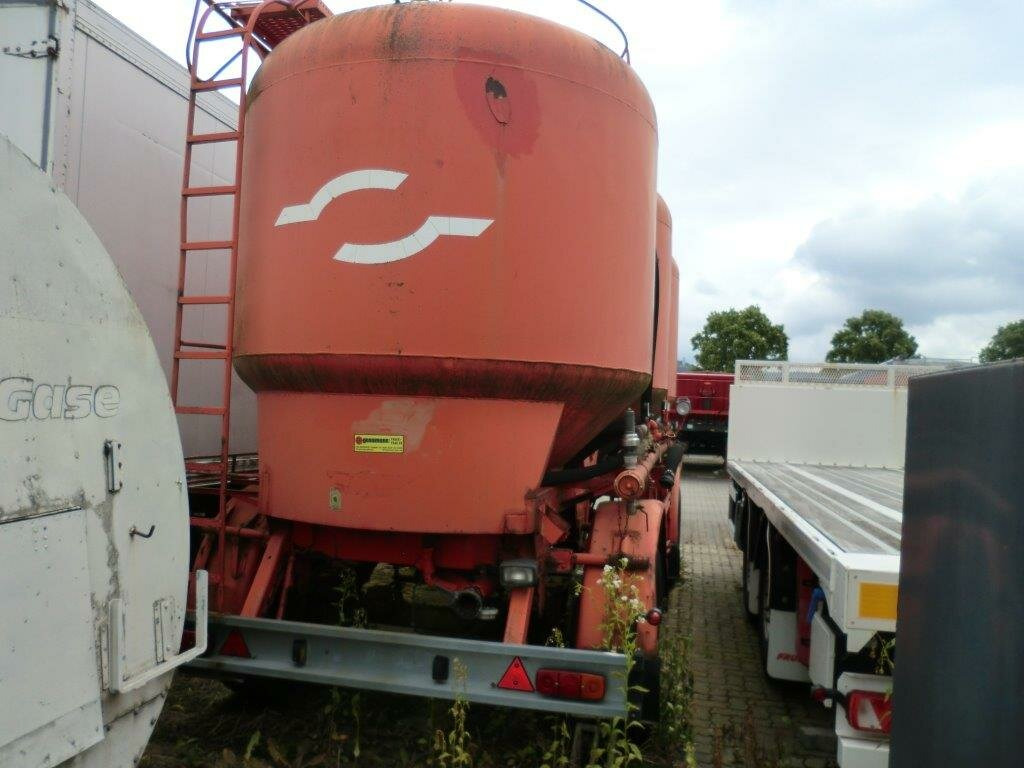 - B16/3 KOEHLER B16/3, ca. 23.250l, 3 Kammern - Прицеп-цистерна: фото 3 - B16/3 KOEHLER B16/3, ca. 23.250l, 3 Kammern - Прицеп-цистерна: фото 3