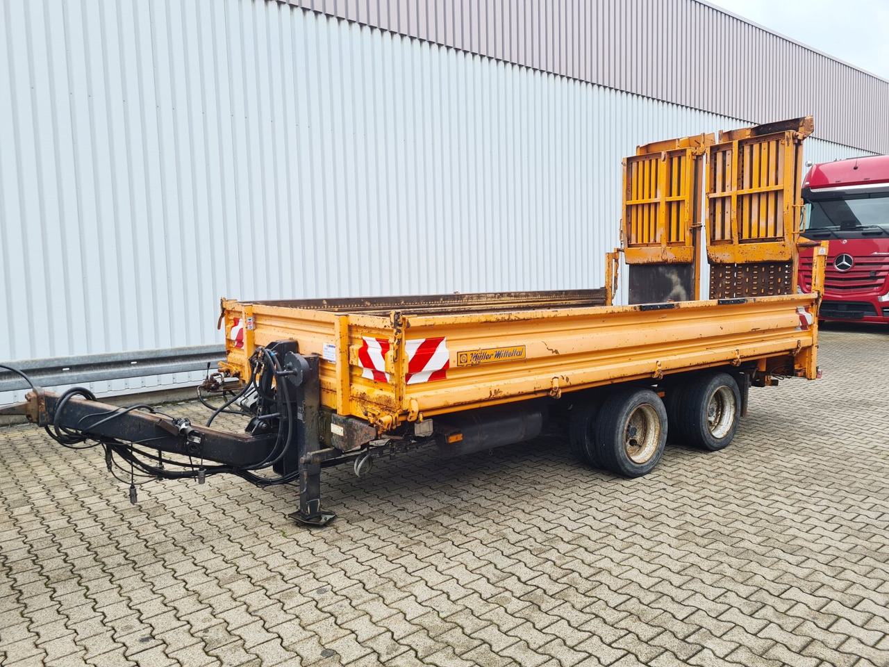 ETK-TA ETK-TA, hydr. Auffahrrampen - Прицеп бортовой/ Платформа: фото 1 ETK-TA ETK-TA, hydr. Auffahrrampen - Прицеп бортовой/ Платформа: фото 1