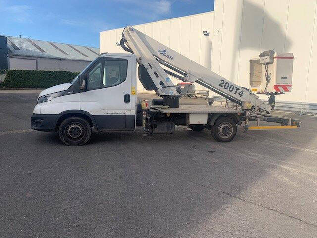 Iveco F9 F9 2x4 - Грузовик: фото 1 Iveco F9 F9 2x4 - Грузовик: фото 1