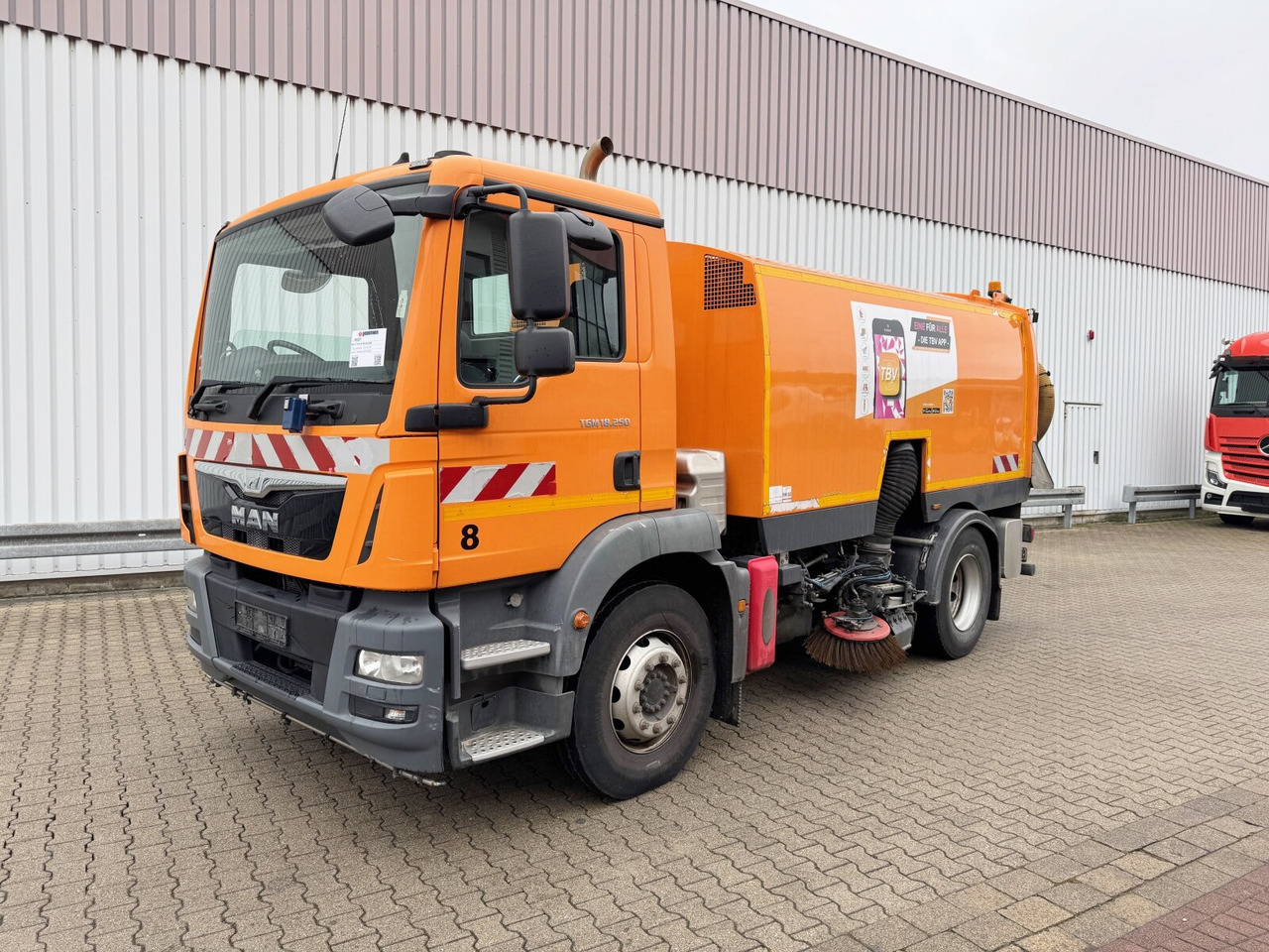 MAN TGM 18.250 4X2 BB TGM 18.250 4X2 BB, Kehrmaschine Brock SL200/2 - Грузовик: фото 1 MAN TGM 18.250 4X2 BB TGM 18.250 4X2 BB, Kehrmaschine Brock SL200/2 - Грузовик: фото 1
