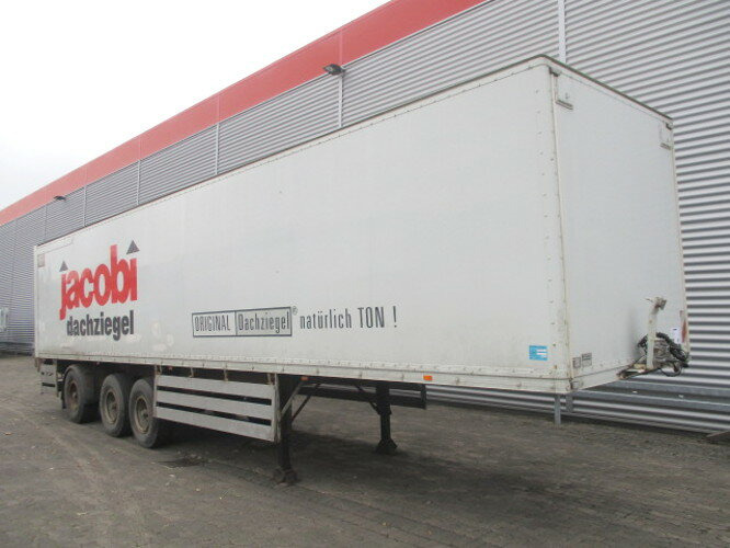 Kögel SAnh SF 24 SF 24 Kofferauflieger, gelenkte Achse, Rolltor, 77 cbm - Полуприцеп-фургон: фото 1 Kögel SAnh SF 24 SF 24 Kofferauflieger, gelenkte Achse, Rolltor, 77 cbm - Полуприцеп-фургон: фото 1