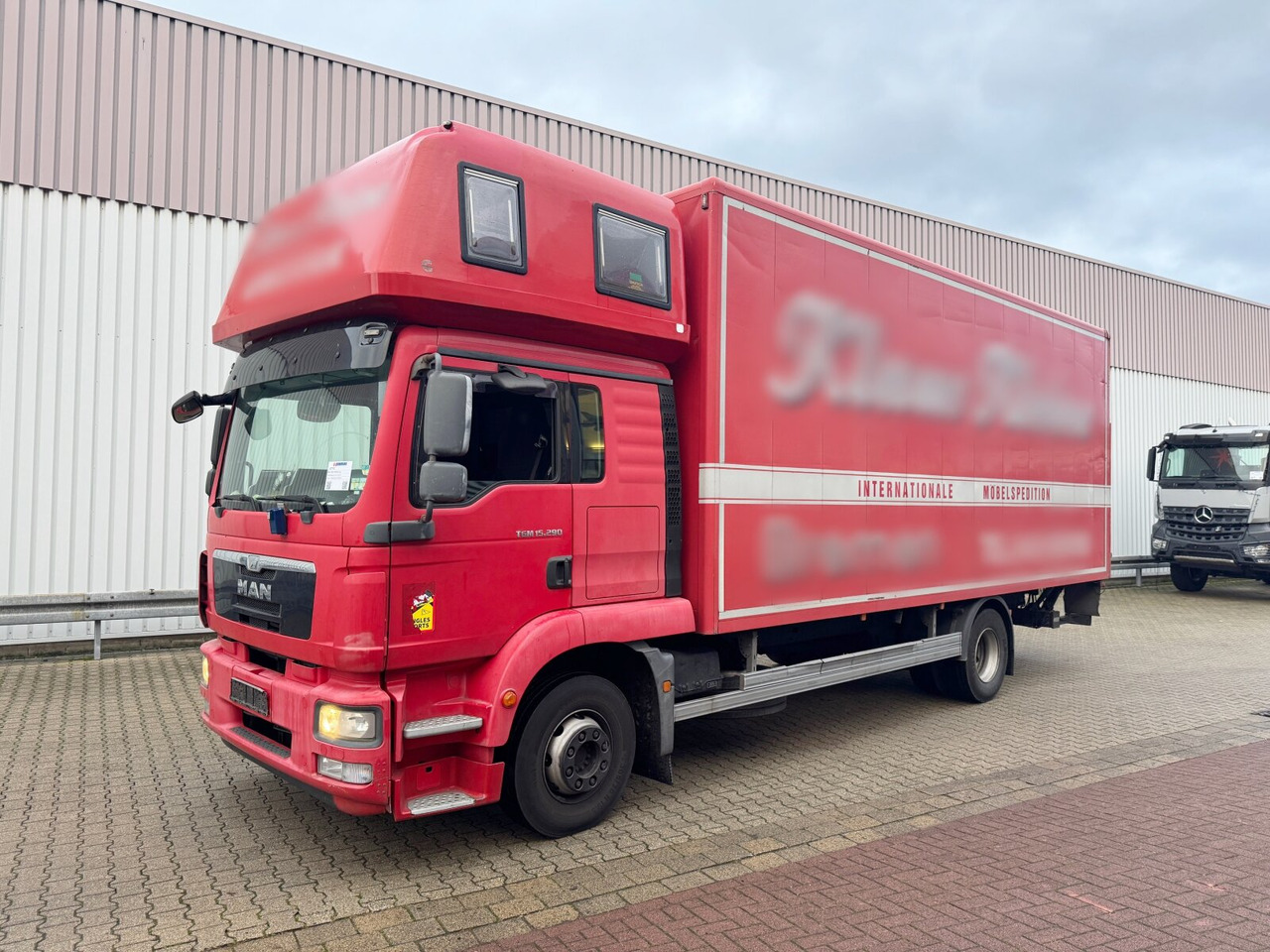 MAN TGM 15.290 4x2 LL TGM 15.290 4x2 LL, Topsleeper, LBW MBB, Möbelkoffer - Грузовик с закрытым кузовом: фото 1 MAN TGM 15.290 4x2 LL TGM 15.290 4x2 LL, Topsleeper, LBW MBB, Möbelkoffer - Грузовик с закрытым кузовом: фото 1