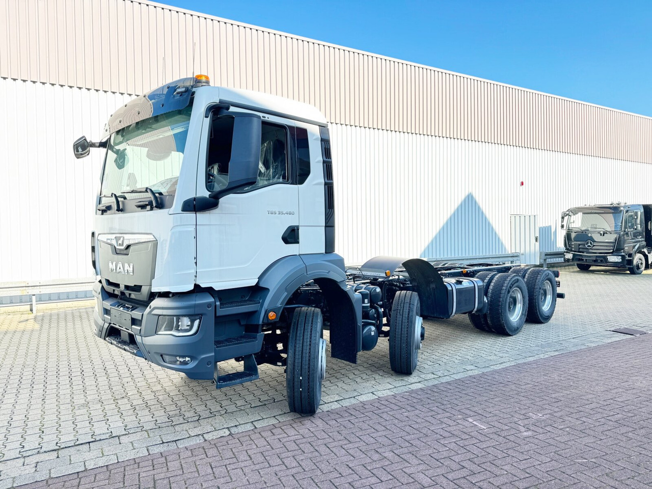 MAN TGS 35.480 8x6H BL CH TGS 35.480 8x6H BL CH, HydroDrive, Navi, Nebenantrieb - Грузовик-шасси: фото 1
