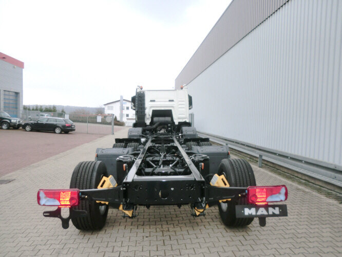 MAN TGS 50.480BB 10x4 Retarder TGS 50.480BB 10x4 Retarder, 3-f.NA - Грузовик-шасси: фото 4 MAN TGS 50.480BB 10x4 Retarder TGS 50.480BB 10x4 Retarder, 3-f.NA - Грузовик-шасси: фото 4