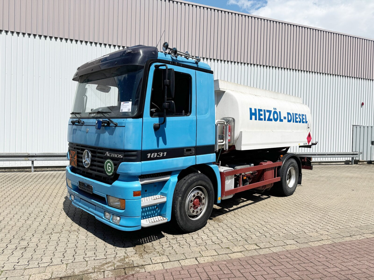 Mercedes-Benz Actros 1831 4x2 Actros 1831 4x2, Retarder, Esterer Tankaufbau ca. 13.350l, 2 Kammern - Грузовик-цистерна: фото 1 Mercedes-Benz Actros 1831 4x2 Actros 1831 4x2, Retarder, Esterer Tankaufbau ca. 13.350l, 2 Kammern - Грузовик-цистерна: фото 1