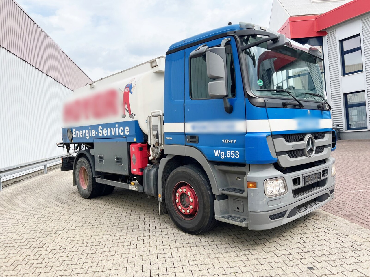 Mercedes-Benz Actros 1841 L 4x2 Actros 1841 L 4x2, Esterer-Tankaufbau, 3 Kammern, 14.000l, ADR в лизинг Mercedes-Benz Actros 1841 L 4x2 Actros 1841 L 4x2, Esterer-Tankaufbau, 3 Kammern, 14.000l, ADR: фото 9