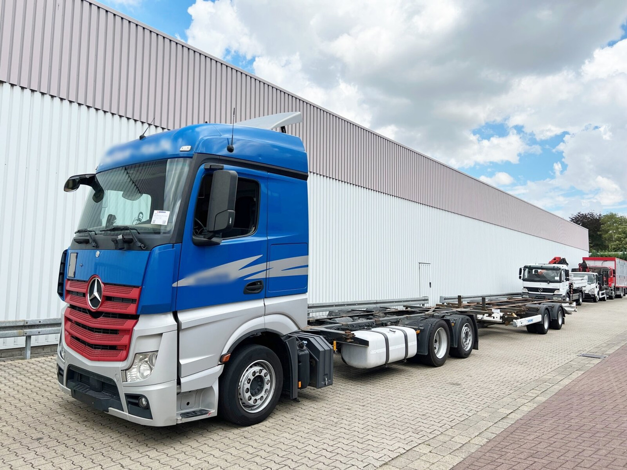 Mercedes-Benz Actros 2542 L/nR 6x2 Actros 2542 L/nR 6x2, Retarder, Standklima, StreamSpace, SoloStar в лизинг Mercedes-Benz Actros 2542 L/nR 6x2 Actros 2542 L/nR 6x2, Retarder, Standklima, StreamSpace, SoloStar: фото 8