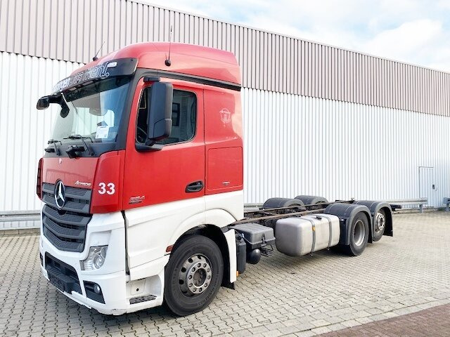 Mercedes-Benz Actros 2545 L 6x2 Actros 2545 L 6x2, StreamSpace, Liftachse, Bi-Xenon - Грузовик-шасси: фото 1 Mercedes-Benz Actros 2545 L 6x2 Actros 2545 L 6x2, StreamSpace, Liftachse, Bi-Xenon - Грузовик-шасси: фото 1