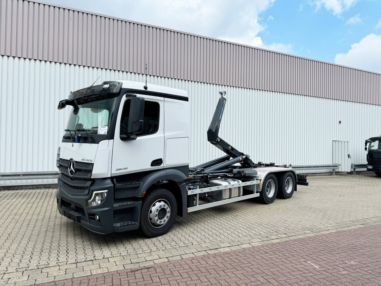 Mercedes-Benz Actros 2645 L 6x4 Actros 2645 L 6x4, MultimediaCockpit, Motorabtrieb, Funk - Крюковой мультилифт: фото 1 Mercedes-Benz Actros 2645 L 6x4 Actros 2645 L 6x4, MultimediaCockpit, Motorabtrieb, Funk - Крюковой мультилифт: фото 1