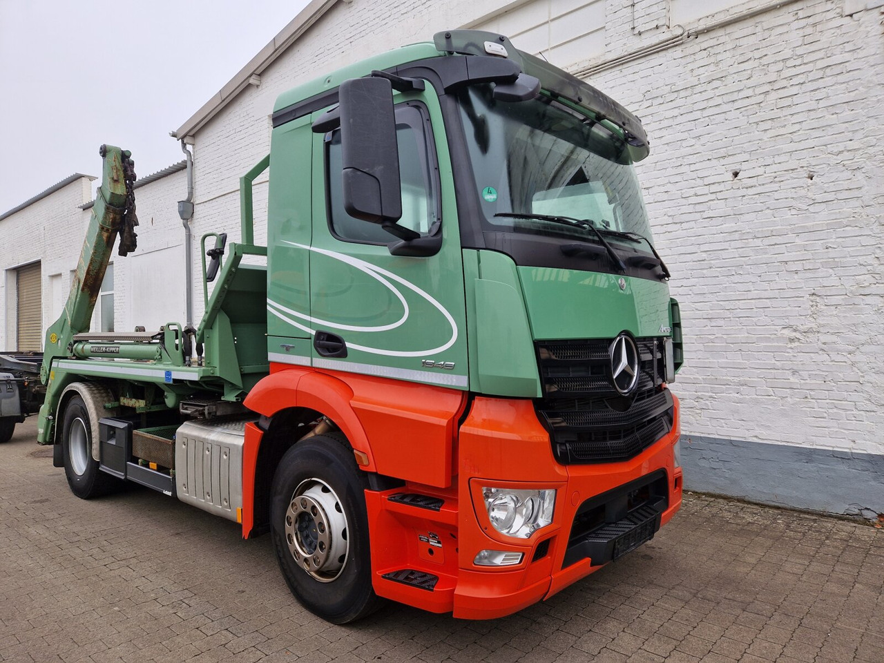 Mercedes-Benz Antos 1848 L 4x2 Antos 1848 L 4x2, Meiller AK 12 MTG Teleskop, Funk, Retarder, Klima, Standhzg., - Портальный бункеровоз: фото 1 Mercedes-Benz Antos 1848 L 4x2 Antos 1848 L 4x2, Meiller AK 12 MTG Teleskop, Funk, Retarder, Klima, Standhzg., - Портальный бункеровоз: фото 1