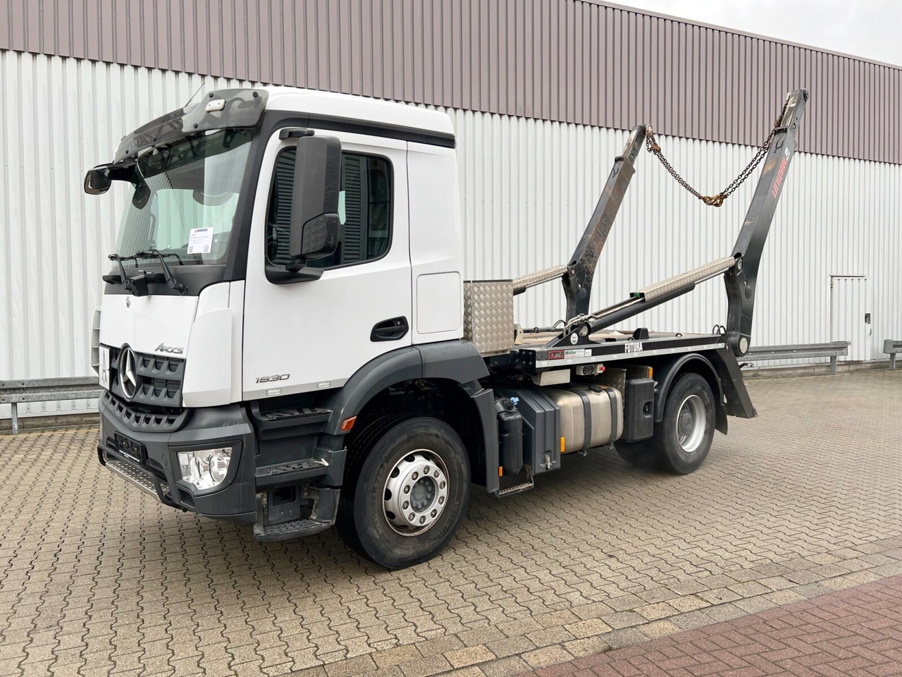 Mercedes-Benz Arocs 1830 K 4x2 Arocs 1830 K 4x2, Funk - Портальный бункеровоз: фото 1 Mercedes-Benz Arocs 1830 K 4x2 Arocs 1830 K 4x2, Funk - Портальный бункеровоз: фото 1