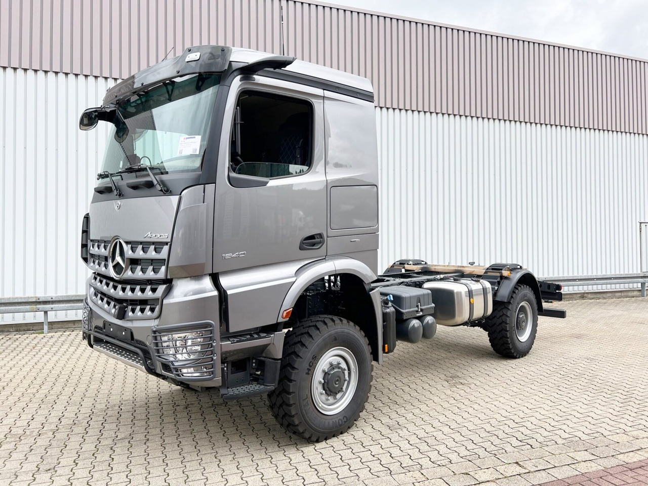 Mercedes-Benz Arocs 1840 A 4x4 Arocs 1840 A 4x4, MirrorCam, Multimedia Cockpit, Massage, Standklima - Грузовик-шасси: фото 1 Mercedes-Benz Arocs 1840 A 4x4 Arocs 1840 A 4x4, MirrorCam, Multimedia Cockpit, Massage, Standklima - Грузовик-шасси: фото 1