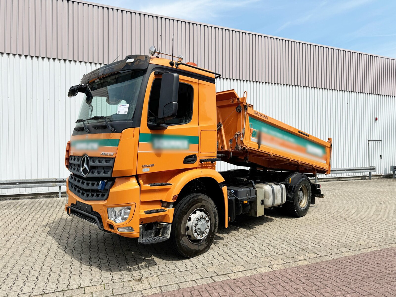 Mercedes-Benz Arocs 1848 LK 4x4 HAD Arocs 1848 LK 4x4 HAD - Самосвал: фото 1 Mercedes-Benz Arocs 1848 LK 4x4 HAD Arocs 1848 LK 4x4 HAD - Самосвал: фото 1