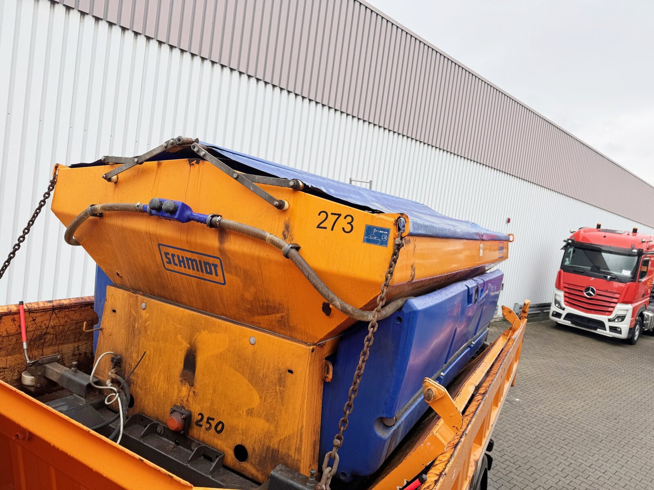 Mercedes-Benz Arocs 2036 AK 4x4 Arocs 2036 AK 4x4, Grounder, Motorabtrieb, Bordmatik, Winterdienstausstattung - Самосвал: фото 3 Mercedes-Benz Arocs 2036 AK 4x4 Arocs 2036 AK 4x4, Grounder, Motorabtrieb, Bordmatik, Winterdienstausstattung - Самосвал: фото 3