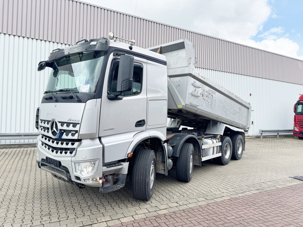 Mercedes-Benz Arocs 3258 LK 8x4/4 Arocs 3258 LK 8x4/4, Retarder, Bi-Xenon, Stahlmulde ca. 14m³, hydr. Heckklappenöffnung - Внедорожный самосвал: фото 1