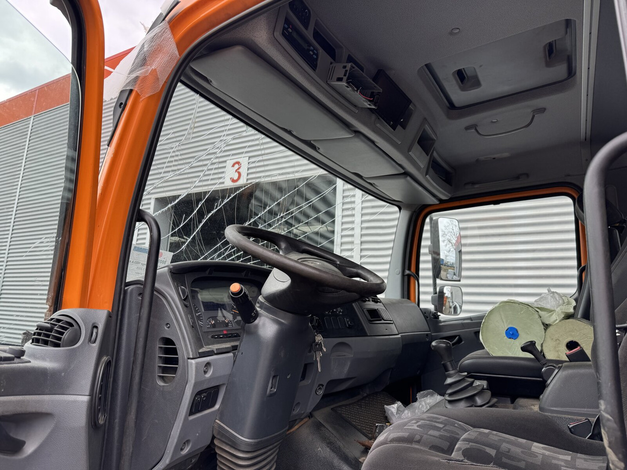 Mercedes-Benz Atego 1023 A 4x4 mit Unfallschaden! Atego 1023 A 4x4, Einzelbereifung, Heckkran Palfinger PK4501-B, Funk, UNFALLSCHADEN! в лизинг Mercedes-Benz Atego 1023 A 4x4 mit Unfallschaden! Atego 1023 A 4x4, Einzelbereifung, Heckkran Palfinger PK4501-B, Funk, UNFALLSCHADEN!: фото 13