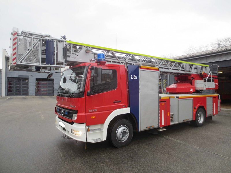 Mercedes-Benz Atego 1528F 4x2 Metz L32CAN Feuerwehr Drehleiter Atego 1528F 4x2 Metz L32CAN Feuerwehr Drehleiter - Машина скорой помощи: фото 1 Mercedes-Benz Atego 1528F 4x2 Metz L32CAN Feuerwehr Drehleiter Atego 1528F 4x2 Metz L32CAN Feuerwehr Drehleiter - Машина скорой помощи: фото 1