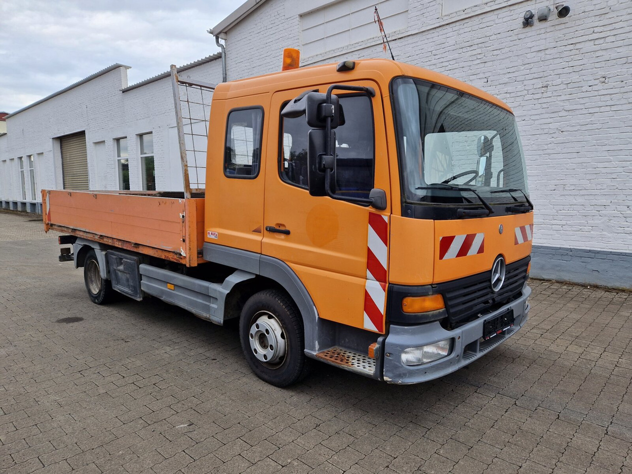 Mercedes-Benz Atego 815 4x2 Atego 815 4x2, 2x AHK - Грузовик бортовой/ Платформа: фото 1