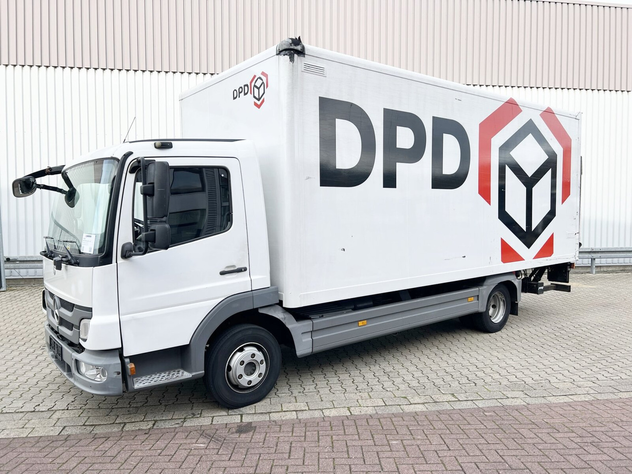 Mercedes-Benz Atego 816 L 4x2 Atego 816 L 4x2 mit LBW, 4x Vorhanden! - Грузовик с закрытым кузовом: фото 1 Mercedes-Benz Atego 816 L 4x2 Atego 816 L 4x2 mit LBW, 4x Vorhanden! - Грузовик с закрытым кузовом: фото 1
