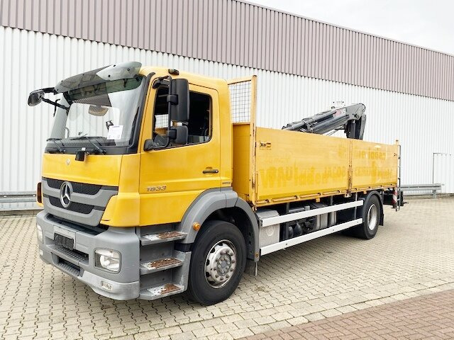 Mercedes-Benz Axor 1833 L 4x2 Axor 1833 L 4x2 mit Heckkran Hiab XS 133 K-2 - Автоманипулятор, Грузовик бортовой/ Платформа: фото 1