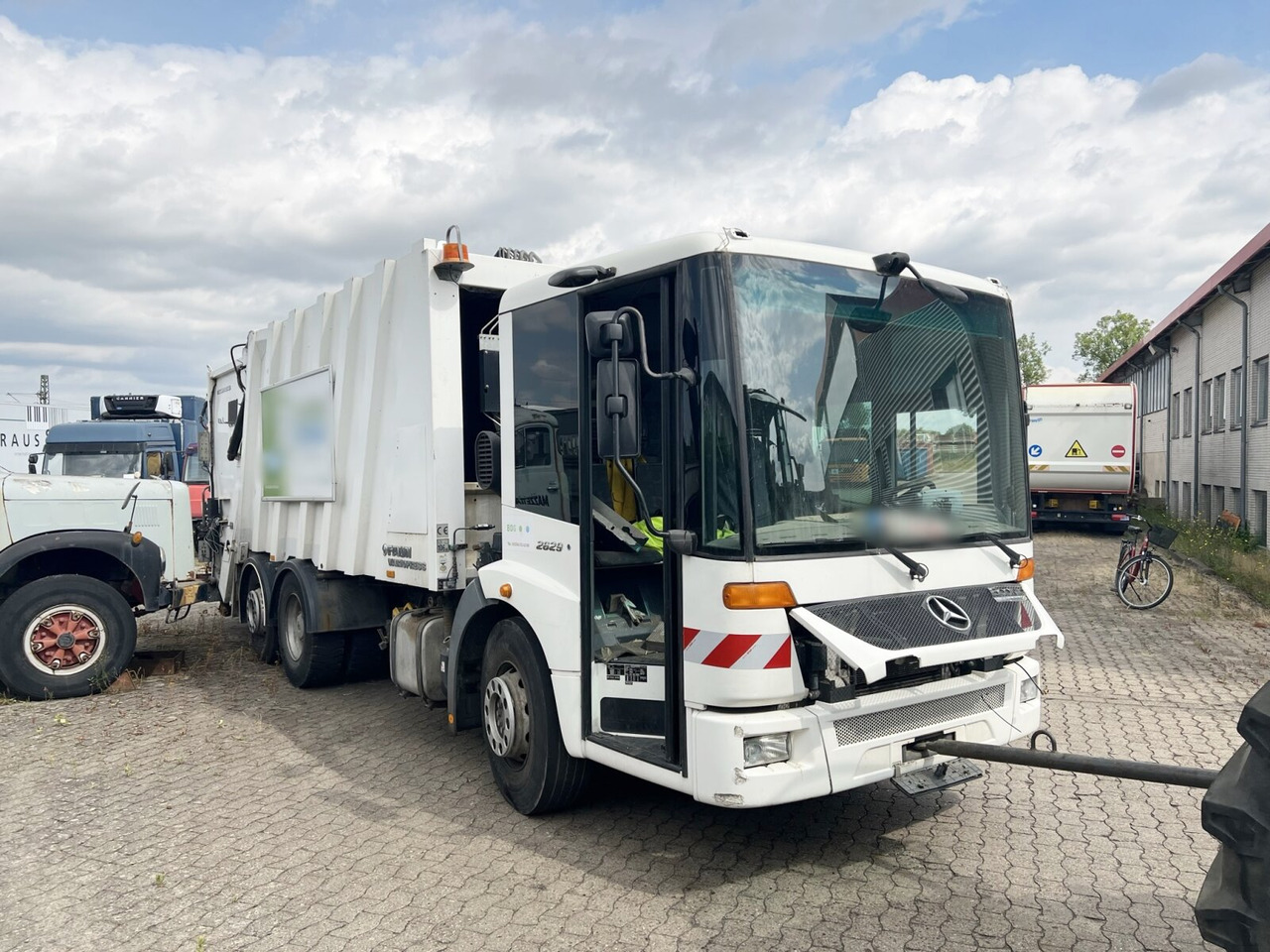 Mercedes-Benz Econic 2629 L/NLA 6x2/4, Ersatzteilspender! Econic 2629 L/NLA 6x2/4, EEV, Lenkachse, FAUN Variopress 522, Zöller-Schüttung, Ersatzteilspender! - Мусоровоз: фото 1