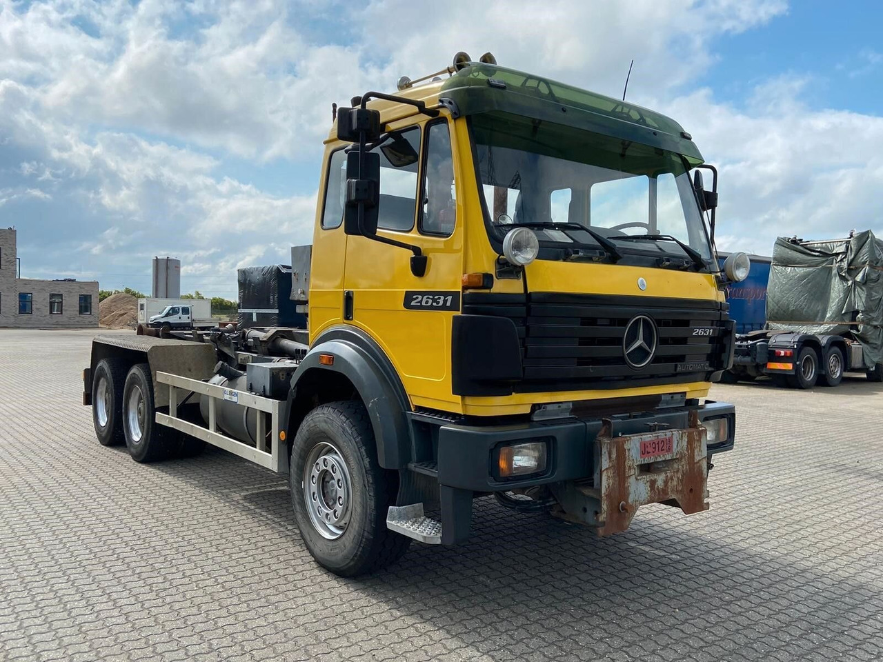 Mercedes-Benz SK II 2631 6x4 SK II 2631 6x4, Winterdienstausstattung - Крюковой мультилифт: фото 5 Mercedes-Benz SK II 2631 6x4 SK II 2631 6x4, Winterdienstausstattung - Крюковой мультилифт: фото 5