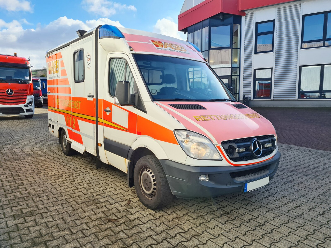 Mercedes-Benz Sprinter 316 KA 4x2 Sprinter 316 KA 4x2, Rettungswagen в лизинг Mercedes-Benz Sprinter 316 KA 4x2 Sprinter 316 KA 4x2, Rettungswagen: фото 12