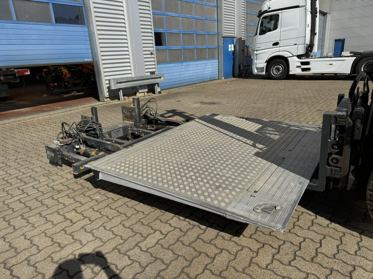 MBB C 2000 S Ladebordwand MBB C 2000 S Ladebordwand - Полуприцеп: фото 1