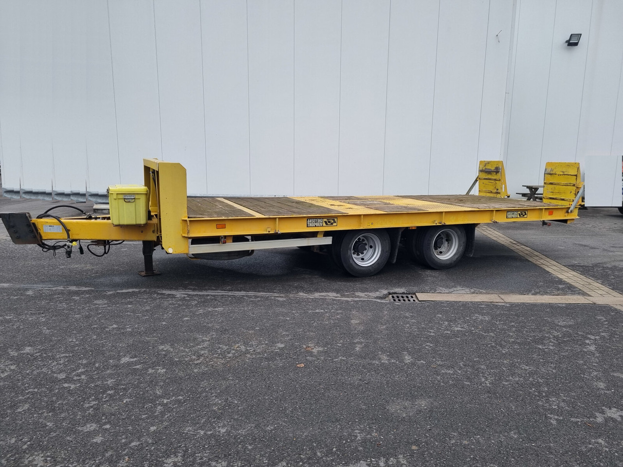 R1918B - Низкорамный прицеп: фото 1 R1918B - Низкорамный прицеп: фото 1