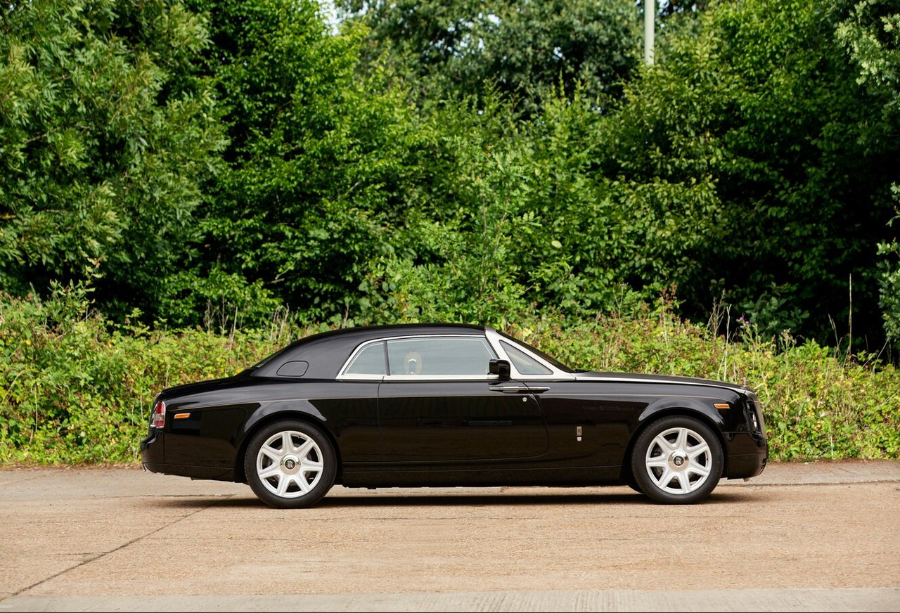 Легковой автомобиль Rolls-Royce Phantom Coupe 6.7L V12 - NUR 140 KM Phantom Coupe 6.7L V12 - NUR 140 KM: фото 1