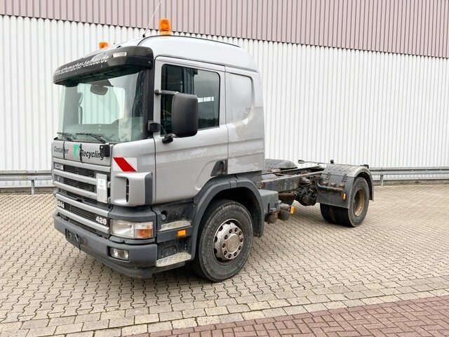Scania 124G 420 4x2 124G 420 4x2, Retarder - Грузовик-шасси: фото 1 Scania 124G 420 4x2 124G 420 4x2, Retarder - Грузовик-шасси: фото 1