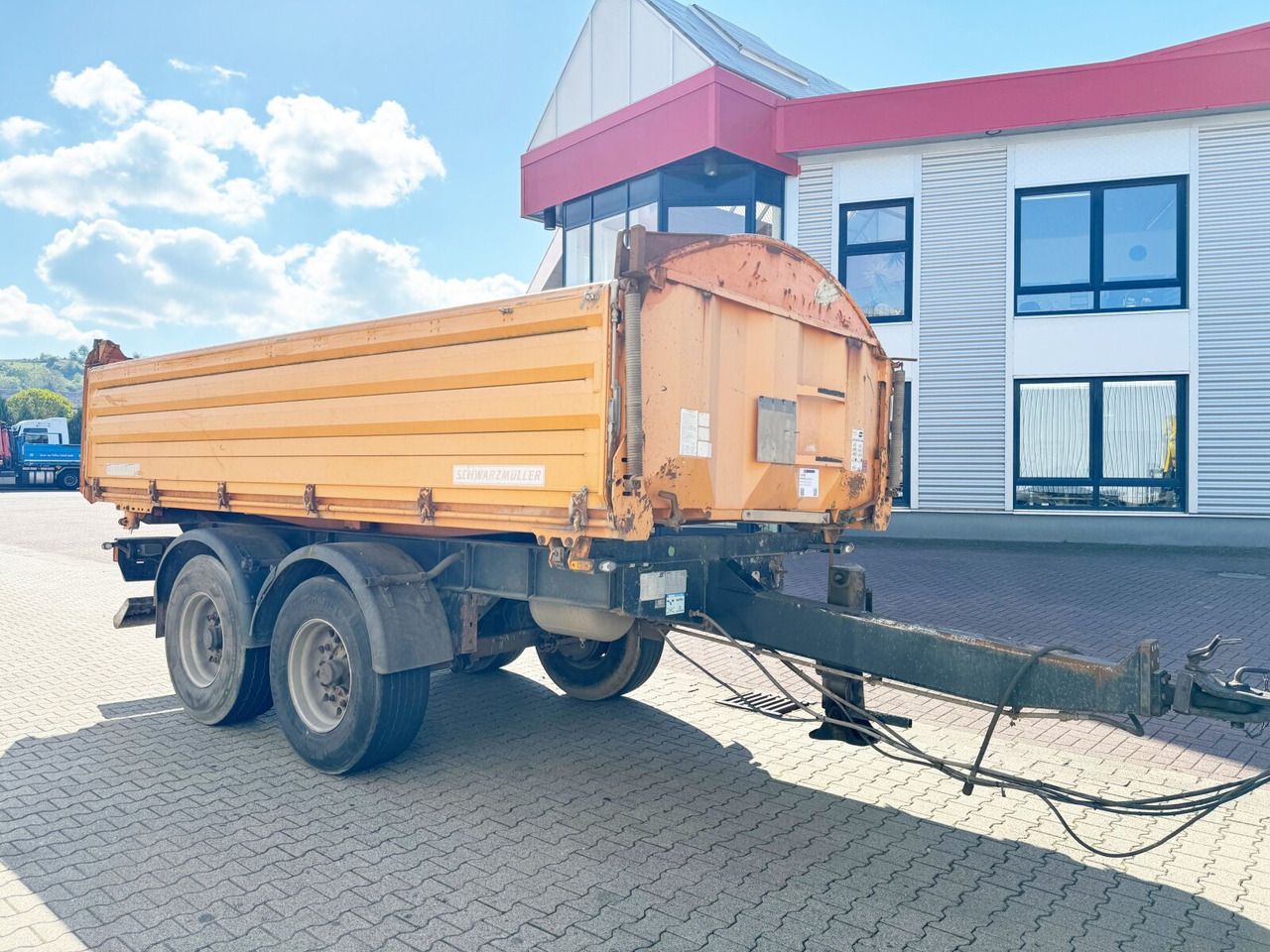 Schwarzmüller TKA 18 TKA 18, Alu-Bordwände, ca. 11m³ - Самосвальный прицеп: фото 1 Schwarzmüller TKA 18 TKA 18, Alu-Bordwände, ca. 11m³ - Самосвальный прицеп: фото 1