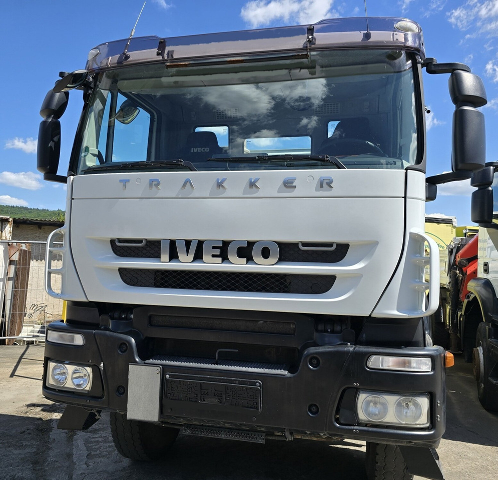 Trakker AD260T45W 6x6 Trakker AD260T45W 6x6 - Грузовик-шасси: фото 4 Trakker AD260T45W 6x6 Trakker AD260T45W 6x6 - Грузовик-шасси: фото 4