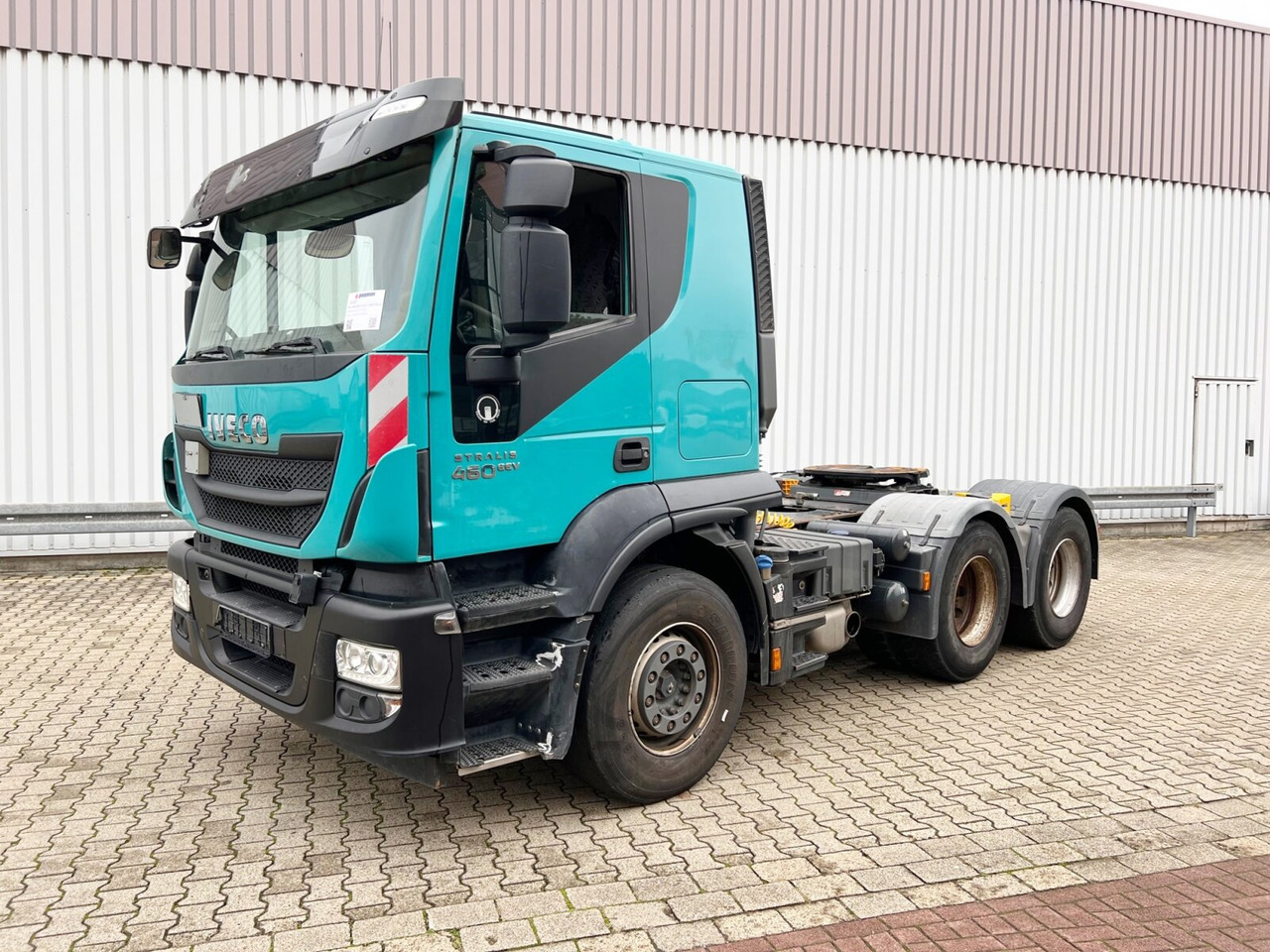 Тягач Stralis AT440S46TZ 6x4 Stralis AT440S46TZ 6x4, EEV, Kipphydraulik: фото 1 Тягач Stralis AT440S46TZ 6x4 Stralis AT440S46TZ 6x4, EEV, Kipphydraulik: фото 1