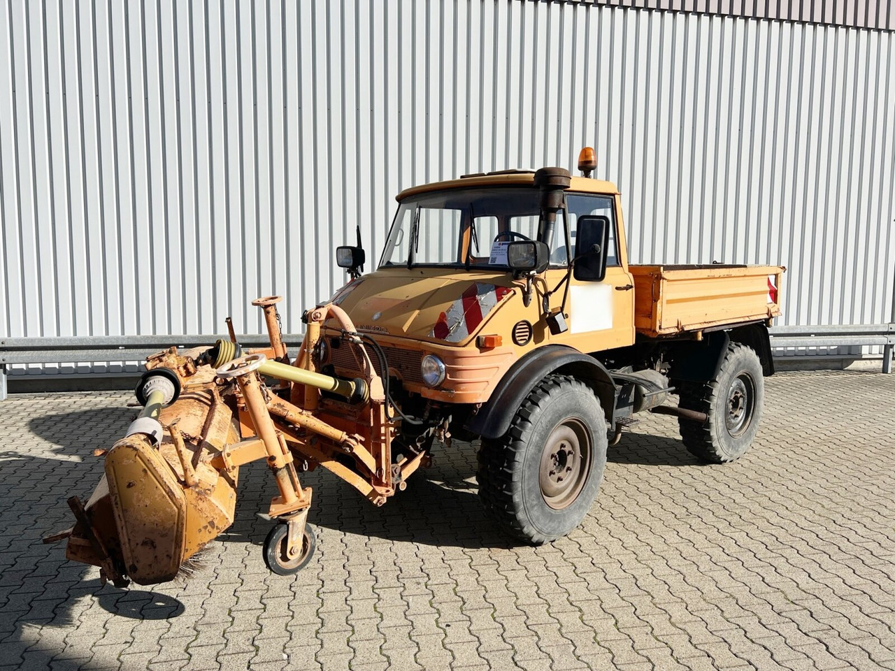 Unimog U84 406 4x4 U84 406 4x4, Kommunalhydraulik, Zapfwelle vorn & hinten, EX-Kommune - Самосвал, Коммунальная/ Специальная техника: фото 1 Unimog U84 406 4x4 U84 406 4x4, Kommunalhydraulik, Zapfwelle vorn & hinten, EX-Kommune - Самосвал, Коммунальная/ Специальная техника: фото 1